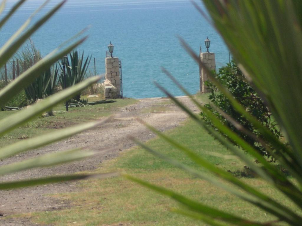 Elmani Pozzallo Exterior foto