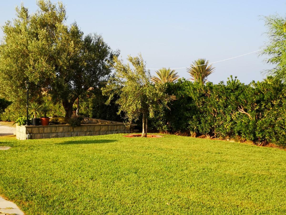 Elmani Pozzallo Exterior foto